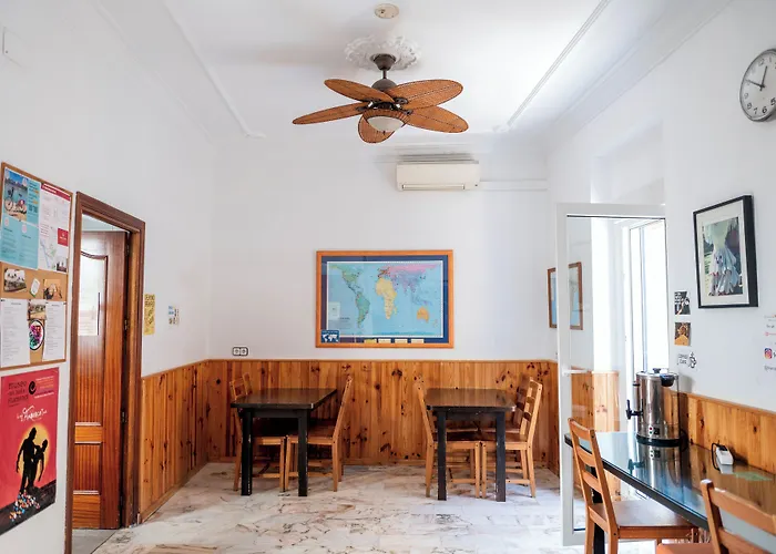 Hostel Triana Backpackers Séville